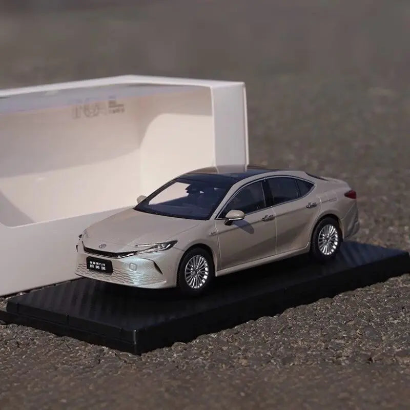 1:30 Toyota Camry LE XSE XV80 Coupe
