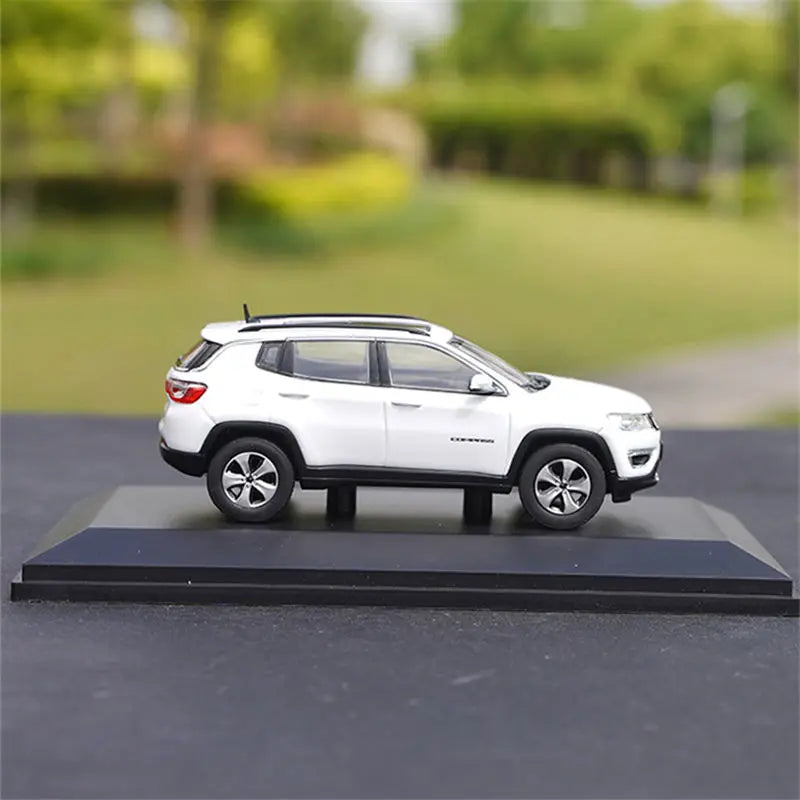 1:43 Jeep Compass