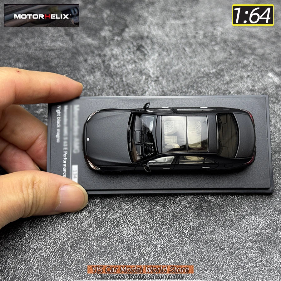 1:64 Mercedes-Benz S63 E Performance 2023