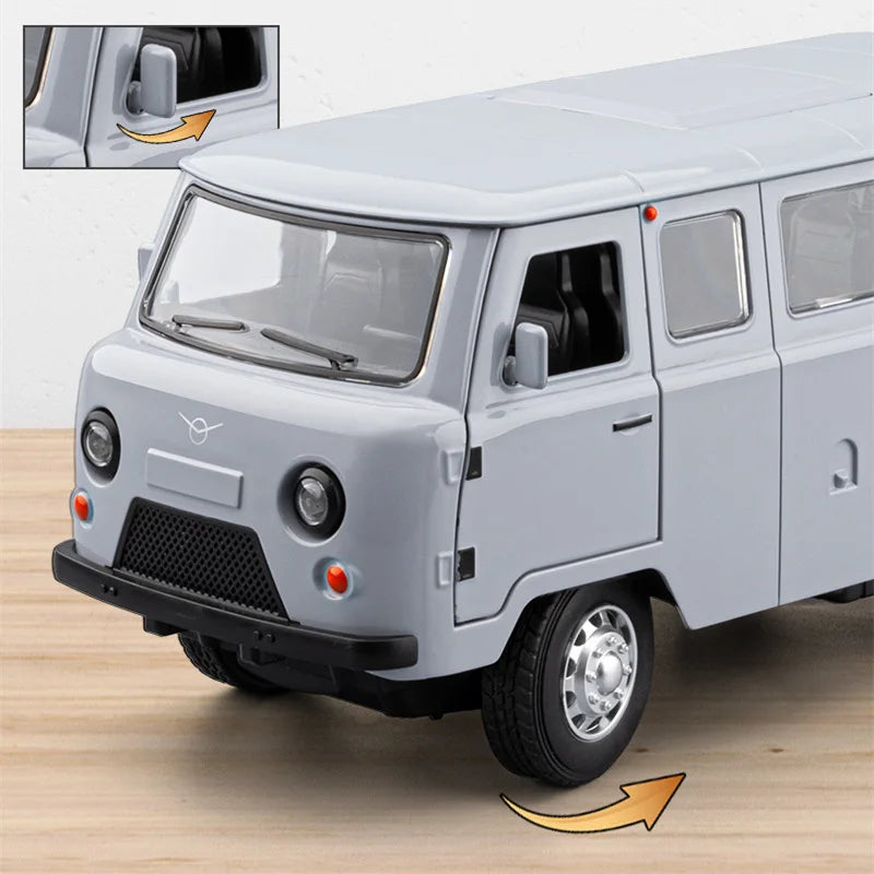 1:18 UAZ Traveler MPV
