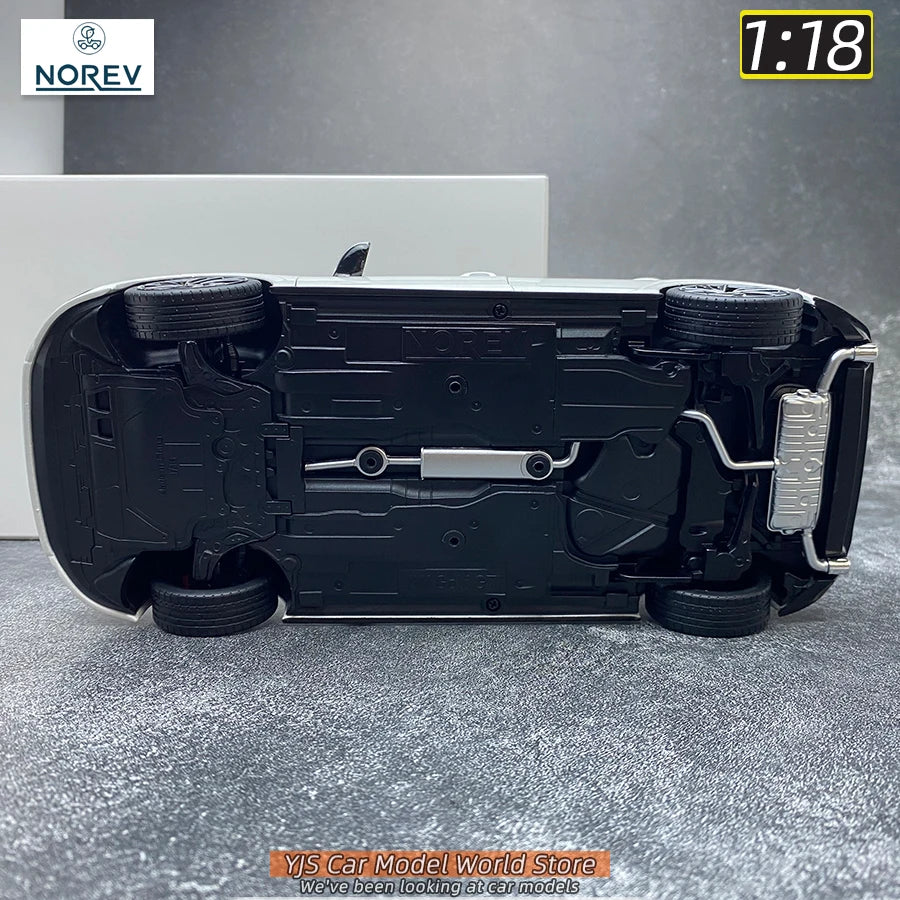 1:18 Volkswagen Golf GTI 2021
