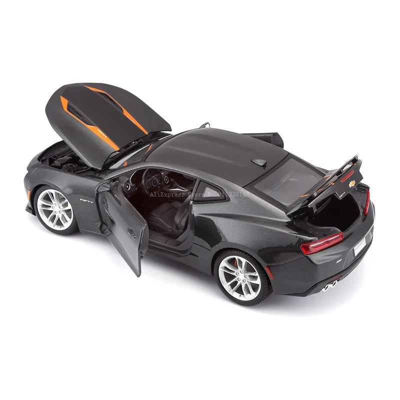 1:18 2017 Chevrolet Camaro SS 50th Anniversary
