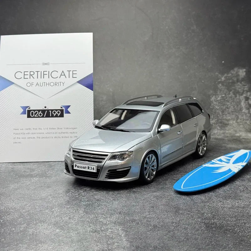 1:18 Volkswagen Passat Estate R36
