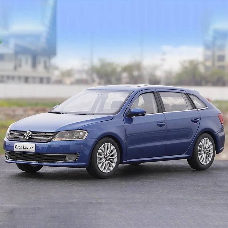 1:18 Volkswagen Lavida 2013