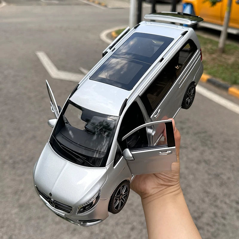 1/18 Mercedes Benz Viano V-Class AMG