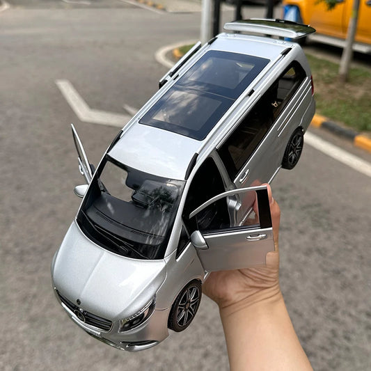 1/18 Mercedes Benz Viano V-Class AMG