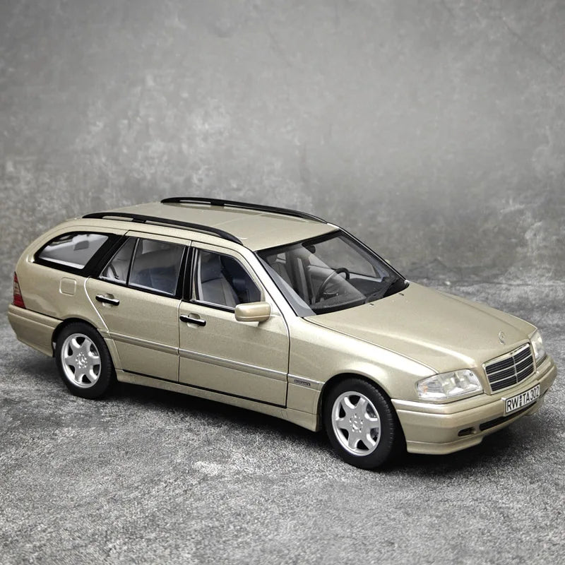 1:18 Mercedes-Benz C220 T-Model