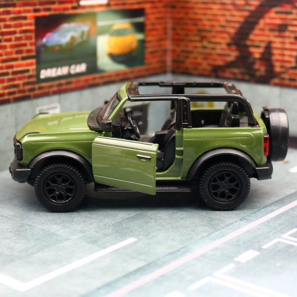 1:36 Ford Bronco