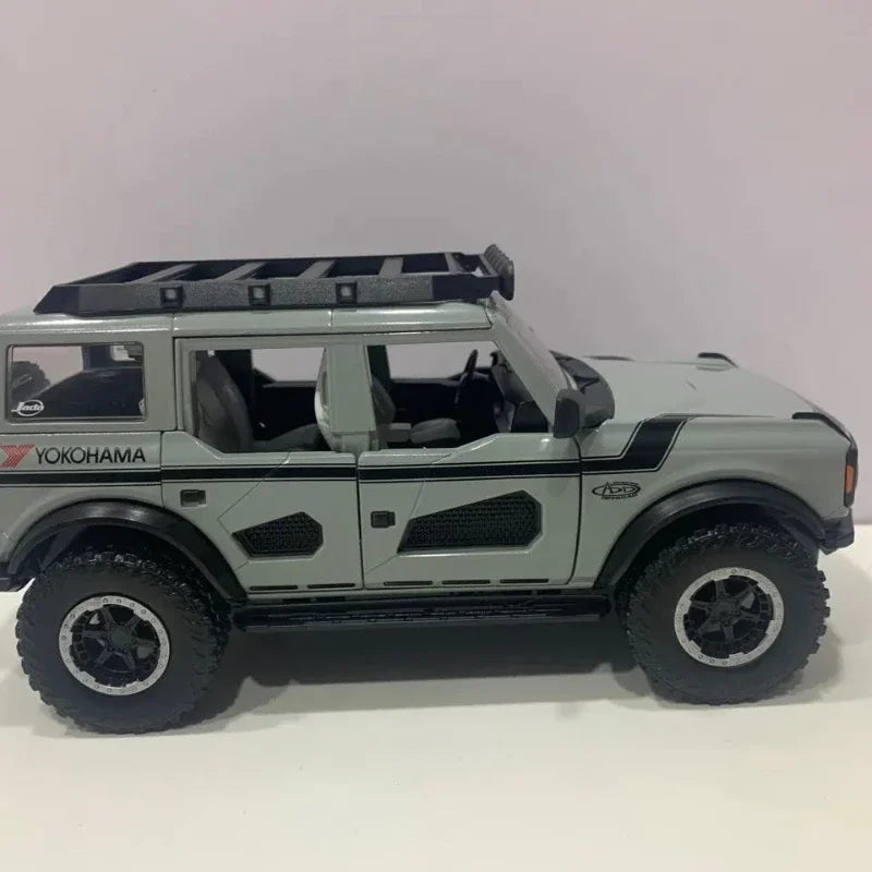 1:24 Ford Bronco 2021