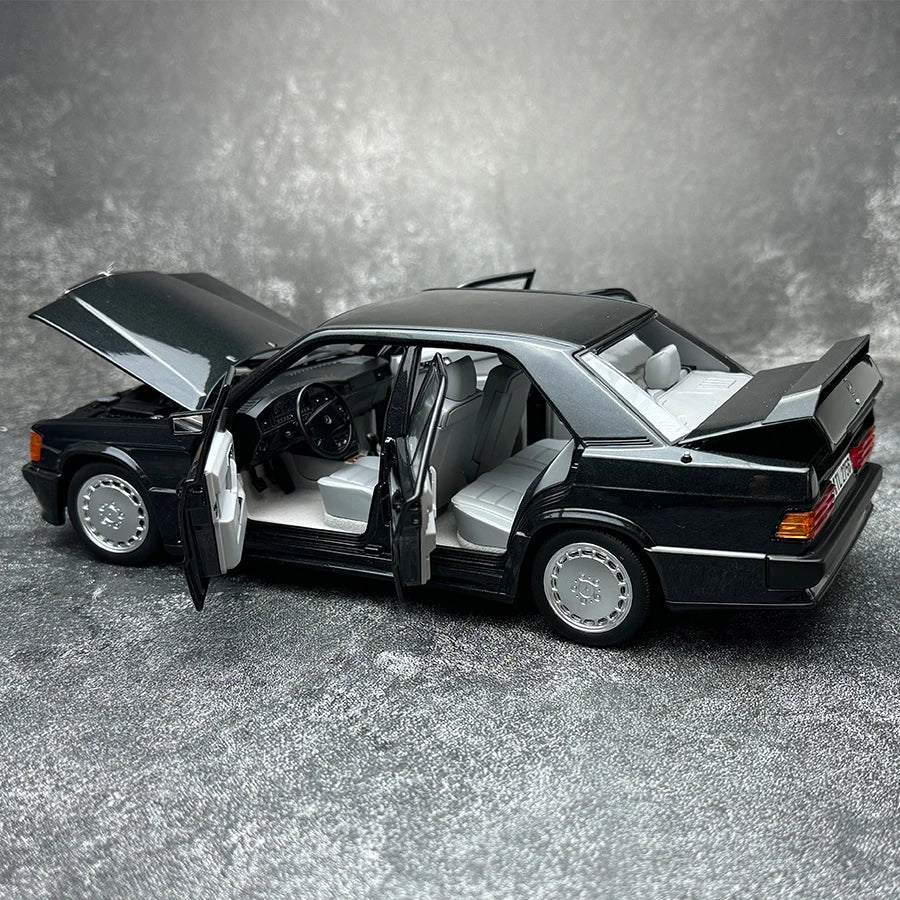 1/18 Mercedes Benz 190E 2.3-16 1984 Tail version