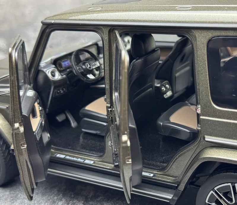 1:18 Mercedes-Benz G500