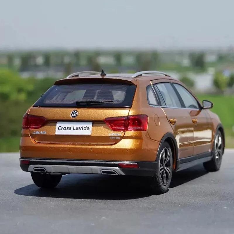 1:18 Volkswagen Lavida Cross 2016