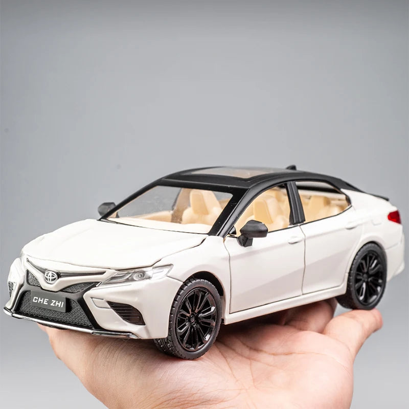 1:24 TOYOTA Camry