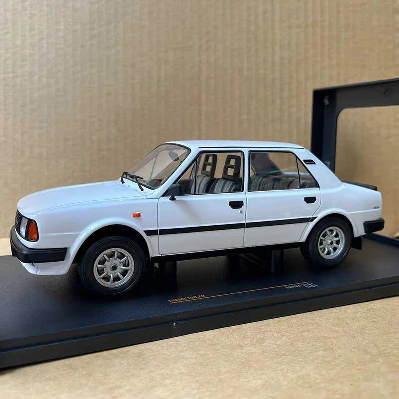 1:18 SKODA 130L 1980