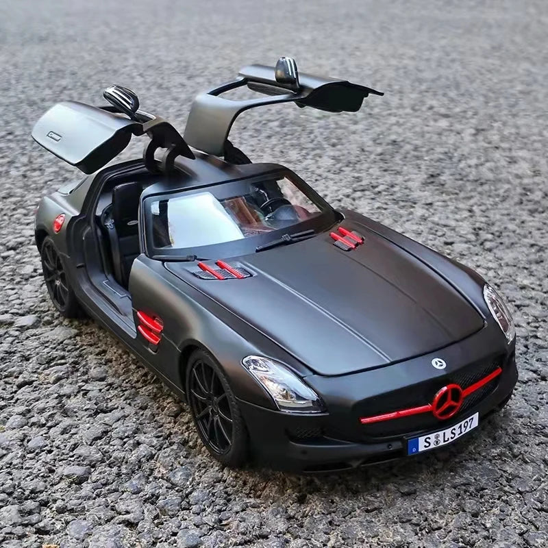 1:18 Mercedes Benz SLS AMG