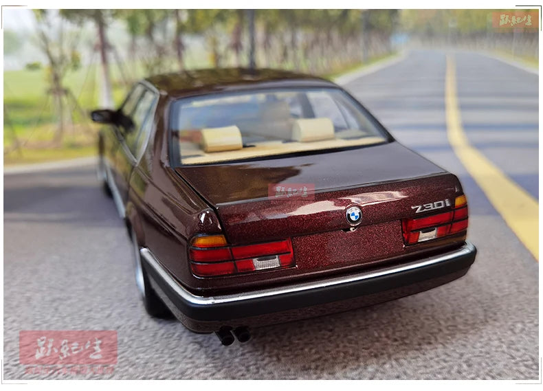 1:18 BMW 7 Series E32 730i 1986
