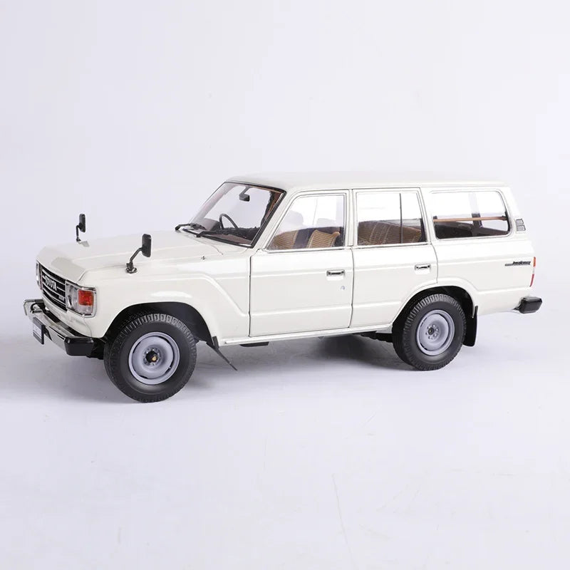 1:18 Toyota Land Cruiser LC60