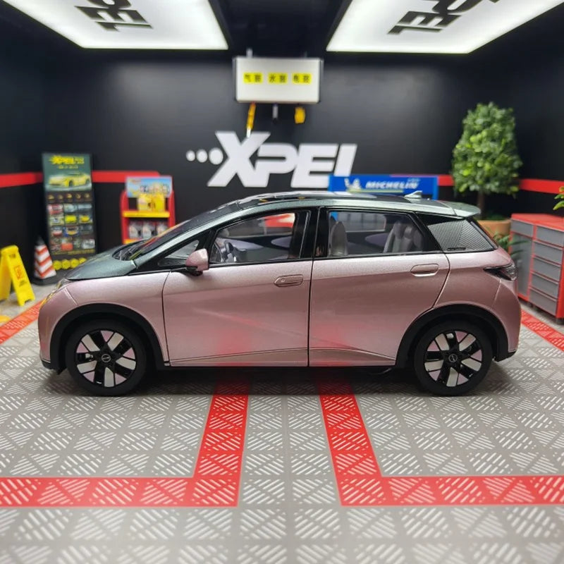 1:18 BYD Dolphin