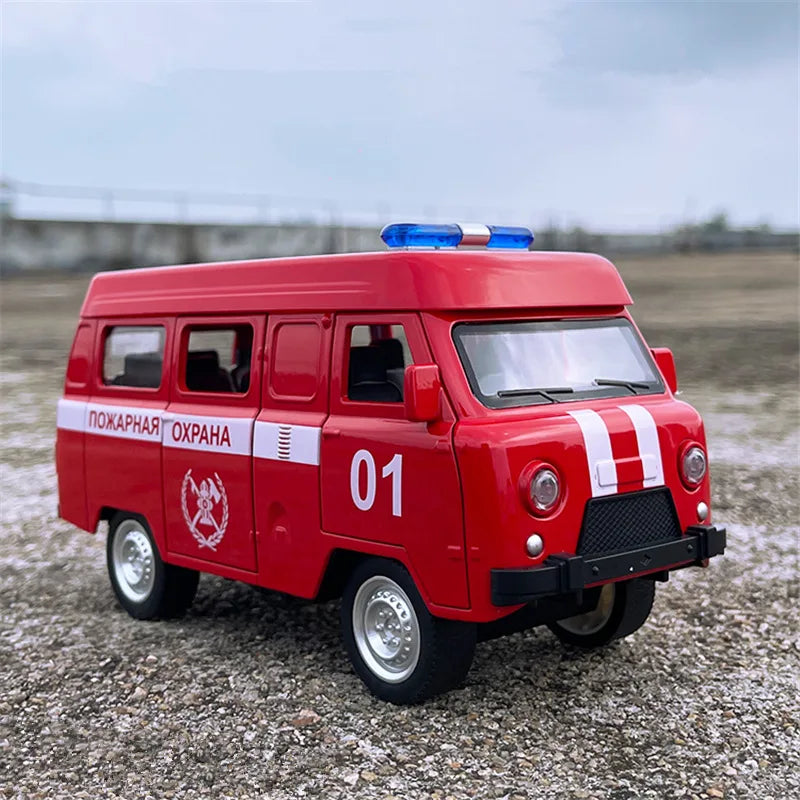1:18 UAZ Travelers Police Bus