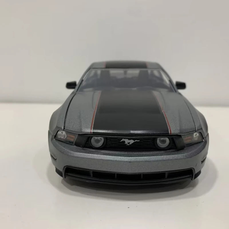 1:24 2010 Ford Mustang GT