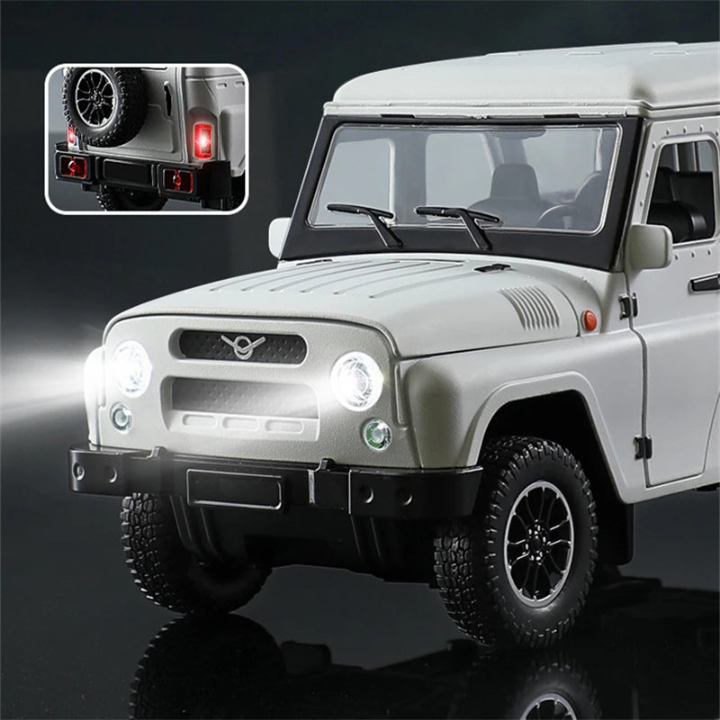 1:18 UAZ Hunter