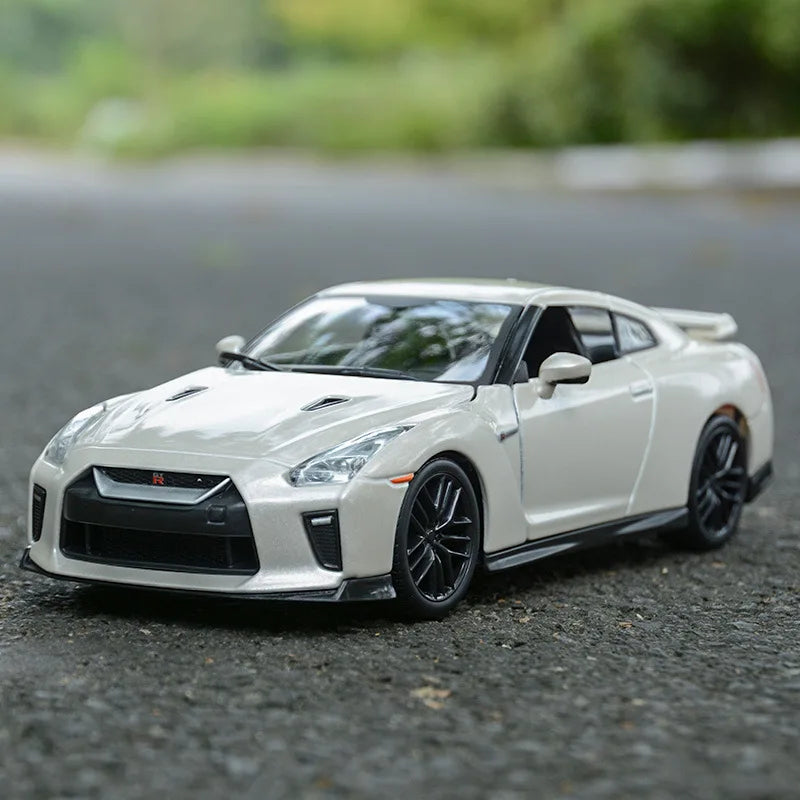 1:24 Nissan GTR R35 2017