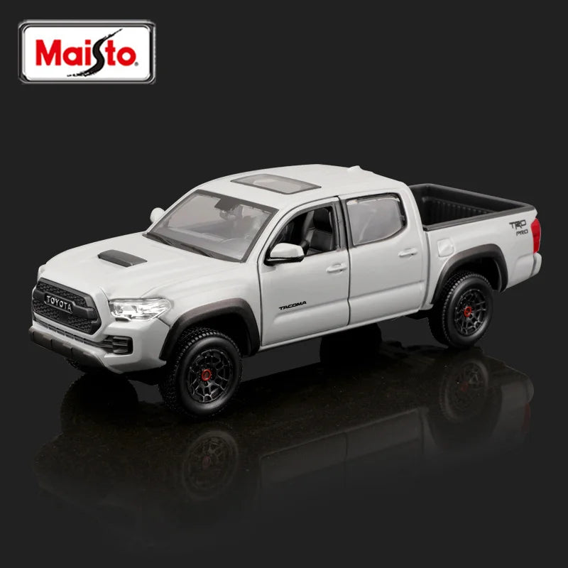 1:27 Toyota Hilux