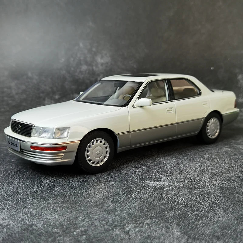1:18 Lexus LS400