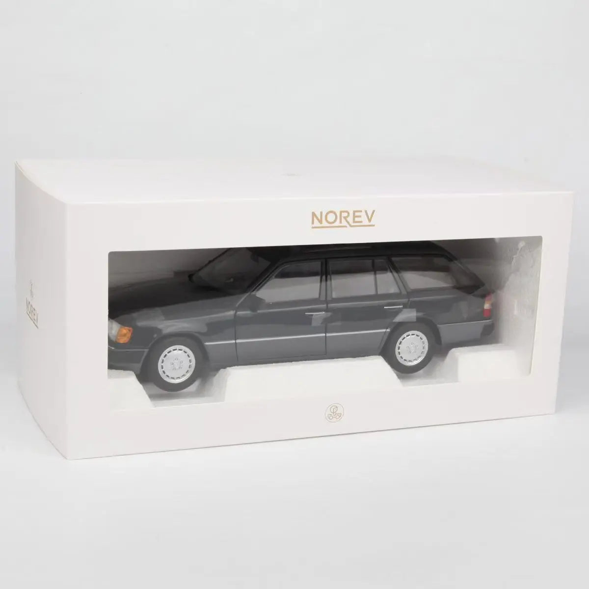 1:18 Mercedes-Benz 300 D T-Modell 1990