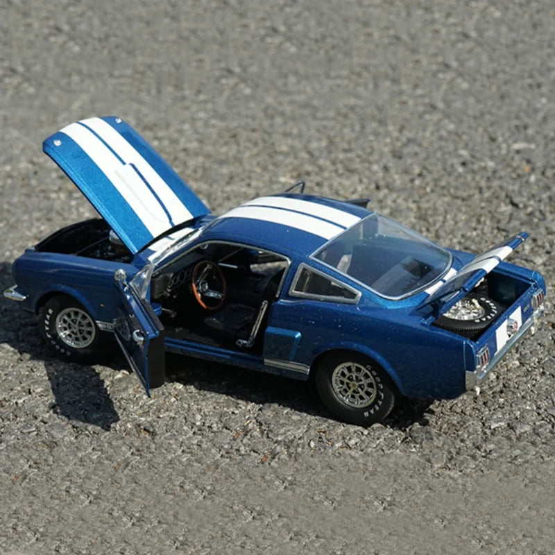 1:18 Ford Cobra Shelby 1966 GT 350