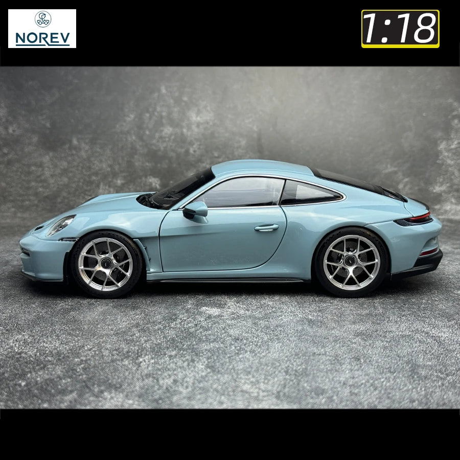 1:18 Porsche 911 S/T 2023