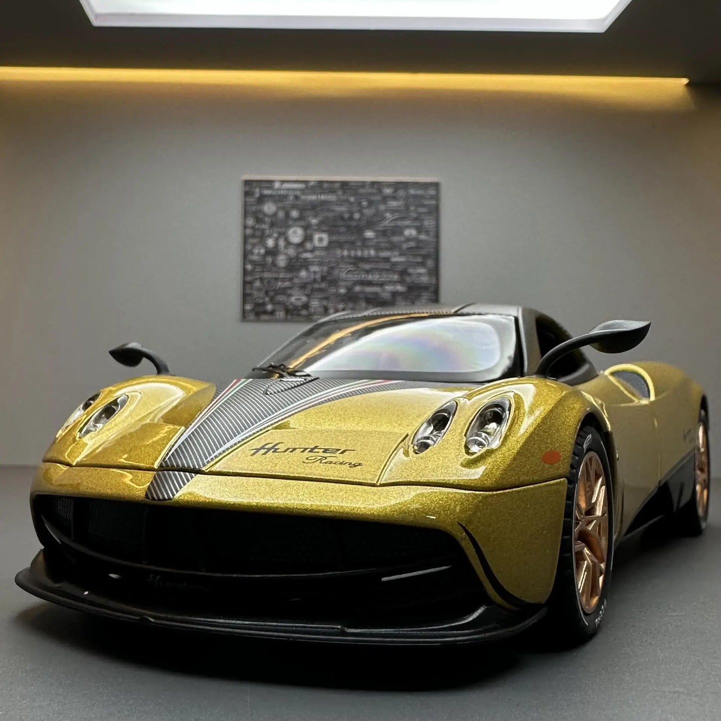 1:22 Pagani Huayra Dinastia