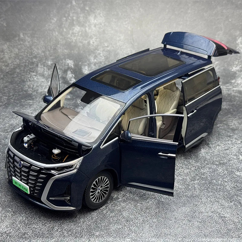 1:18 BYD DENZA D9 MPV Passat