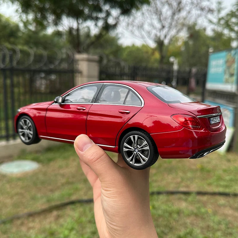 1:18 Mercedes-Benz C200 2014-2016