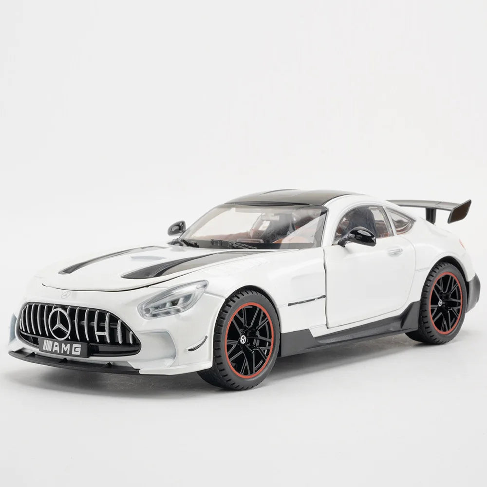 1:18 Mercedes-Benz GTR