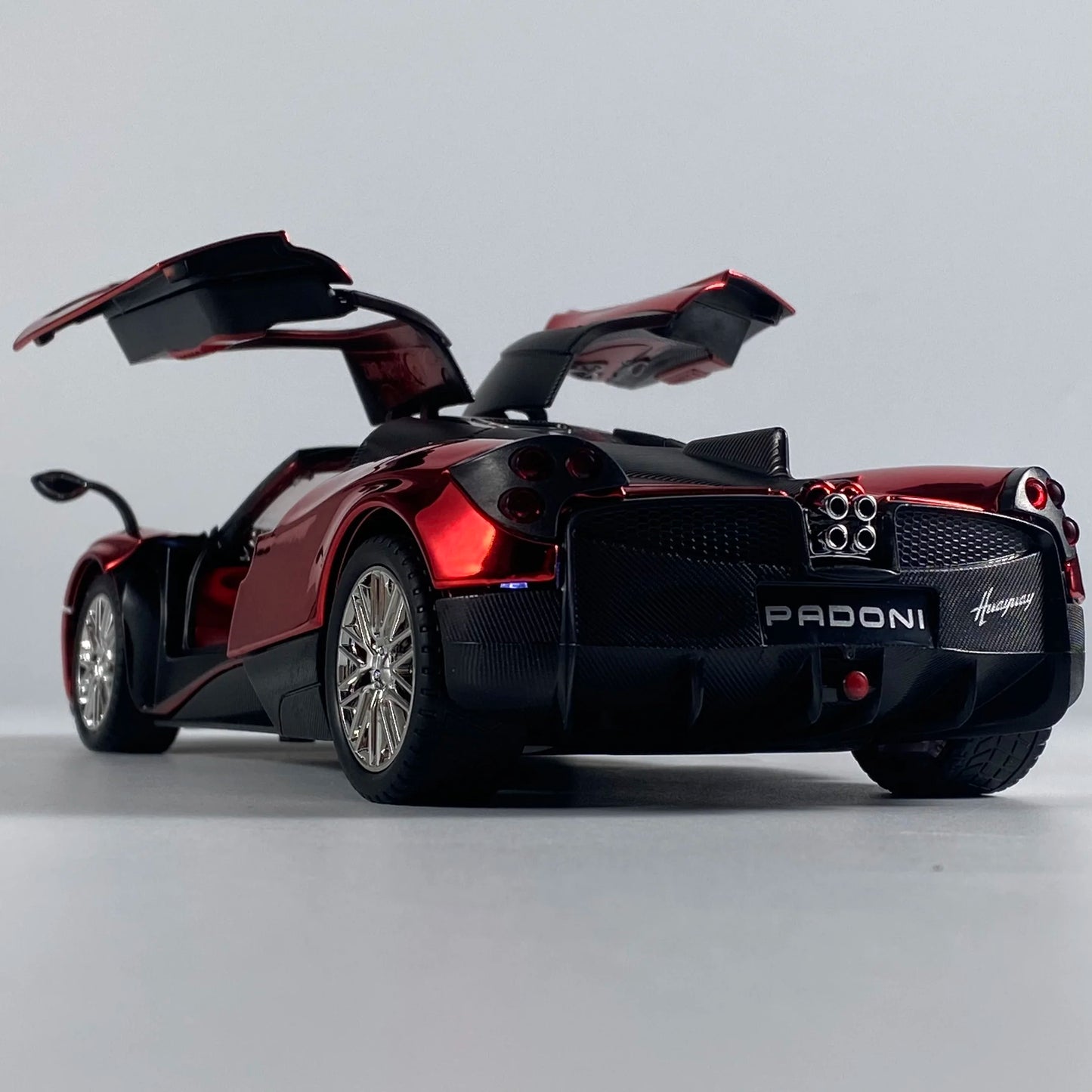 1:24 Pagani Huayra Dinastia