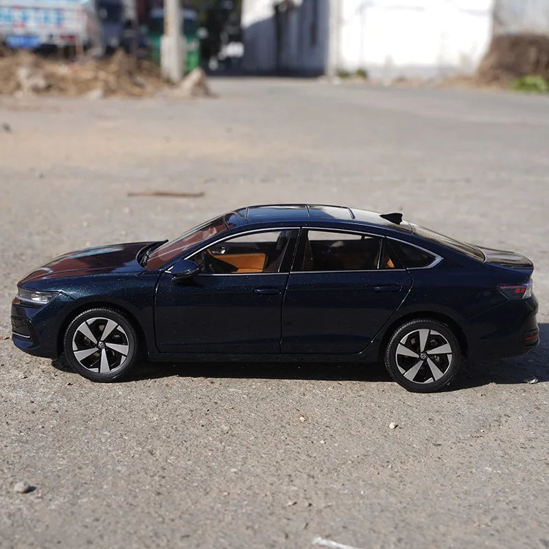 1:18 Volkswagen Magotan B9 2024