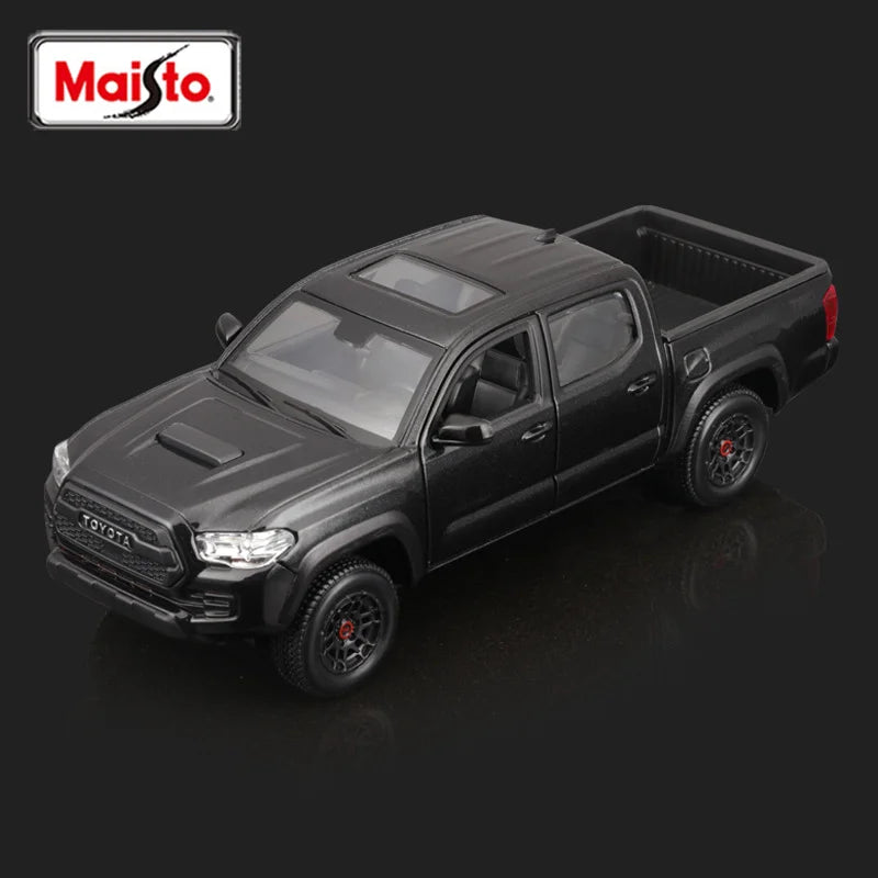 1:27 Toyota Hilux