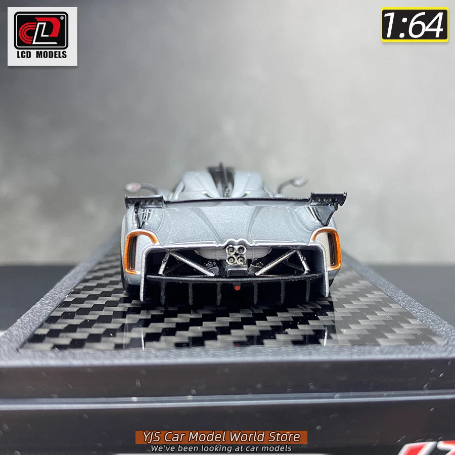 1:64 Pagani Utopia