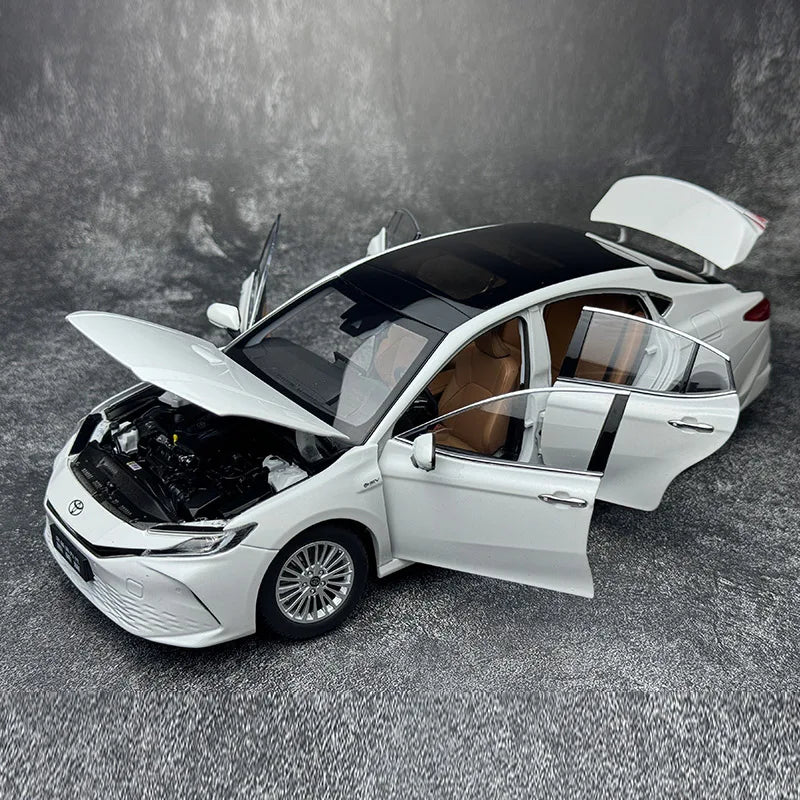 1:18 Toyota Camry