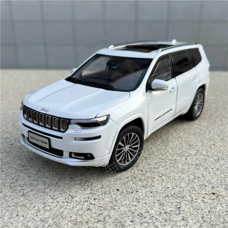 1:18 Jeep Grand Commander