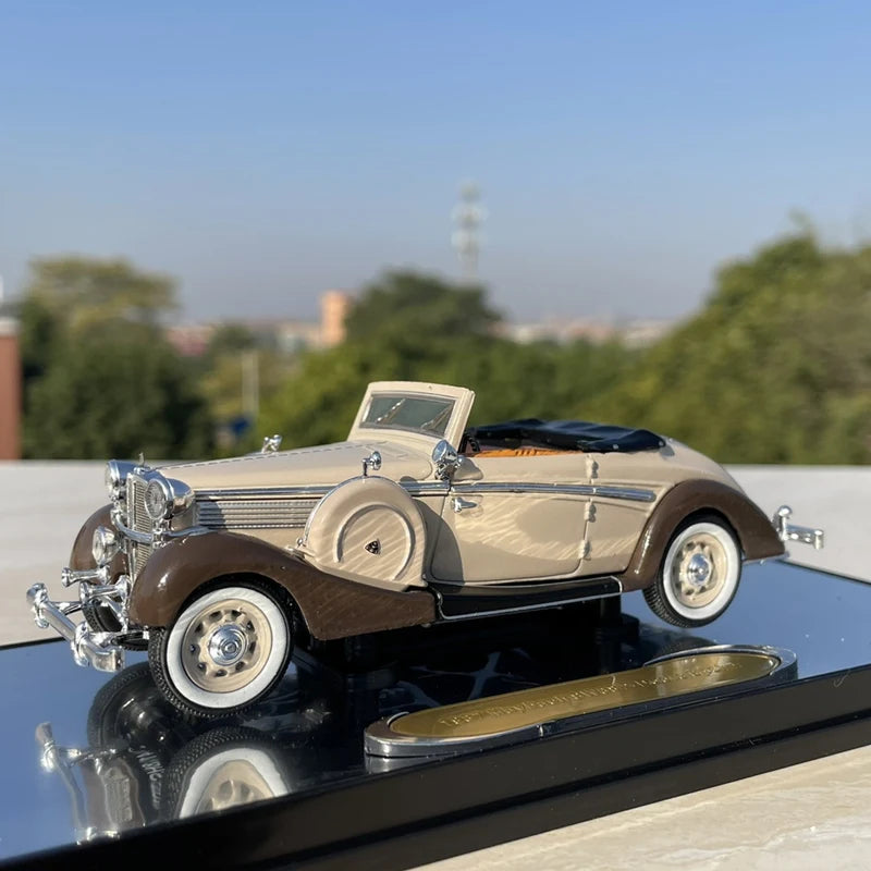 1:43 Classical Old Car