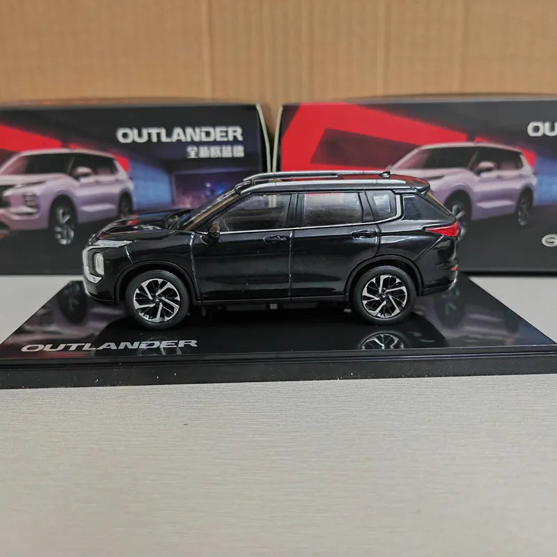 1:43 Mitsubishi Outlander