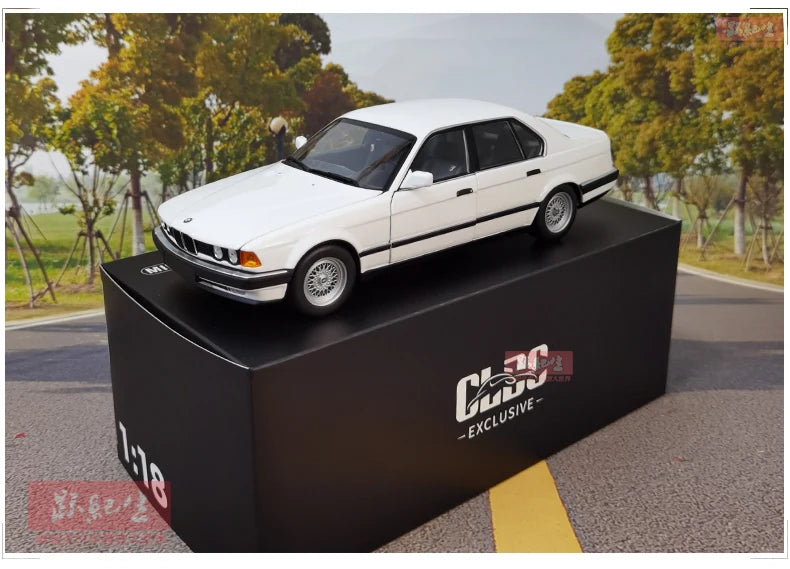 1:18 BMW 7 Series E32 730i 1986