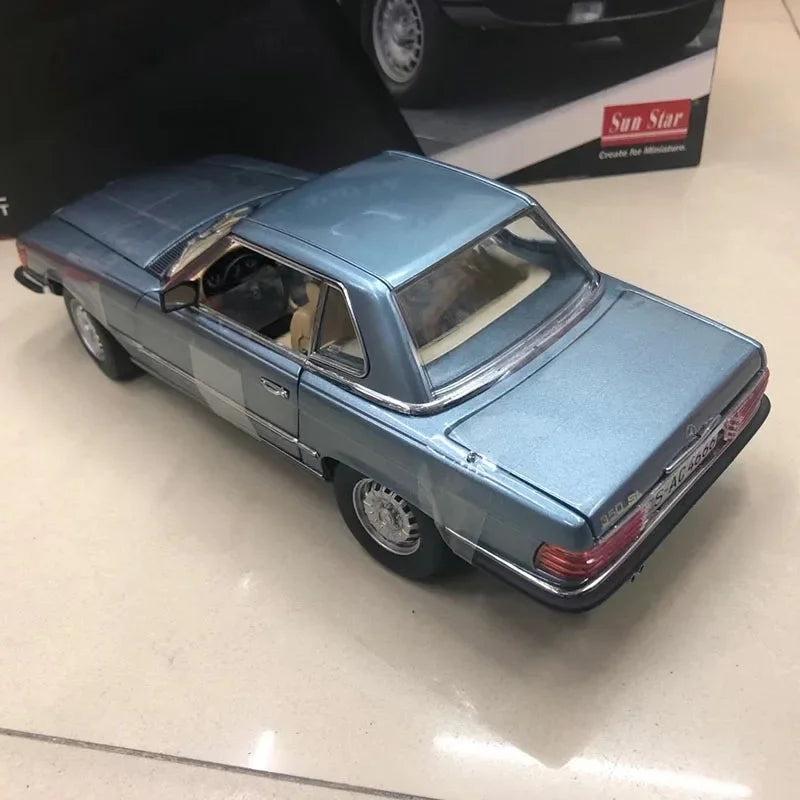 1:18 Mercedes-Benz 350SL 1977 Vintage