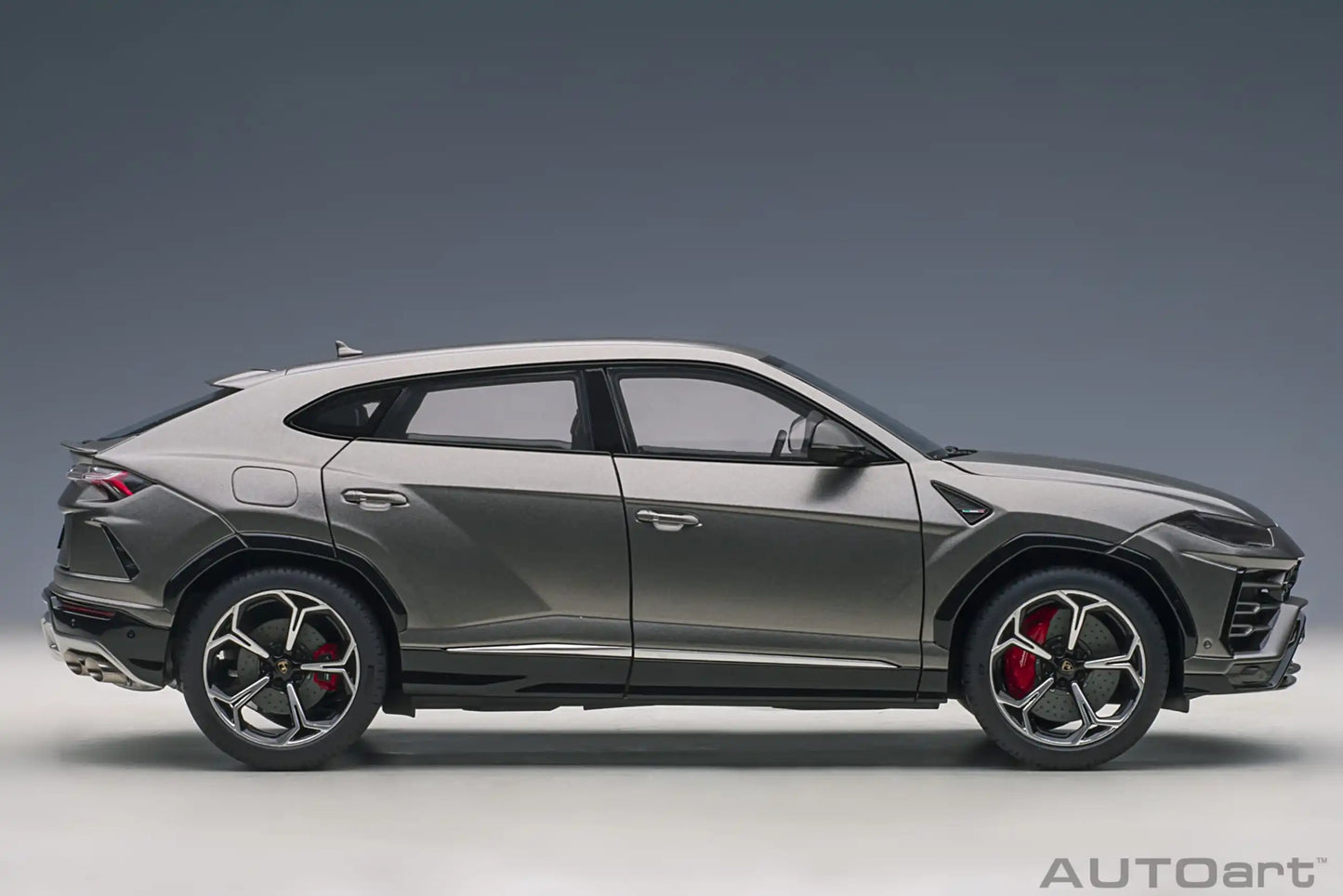 1:18 LAMBORGHINI URUS