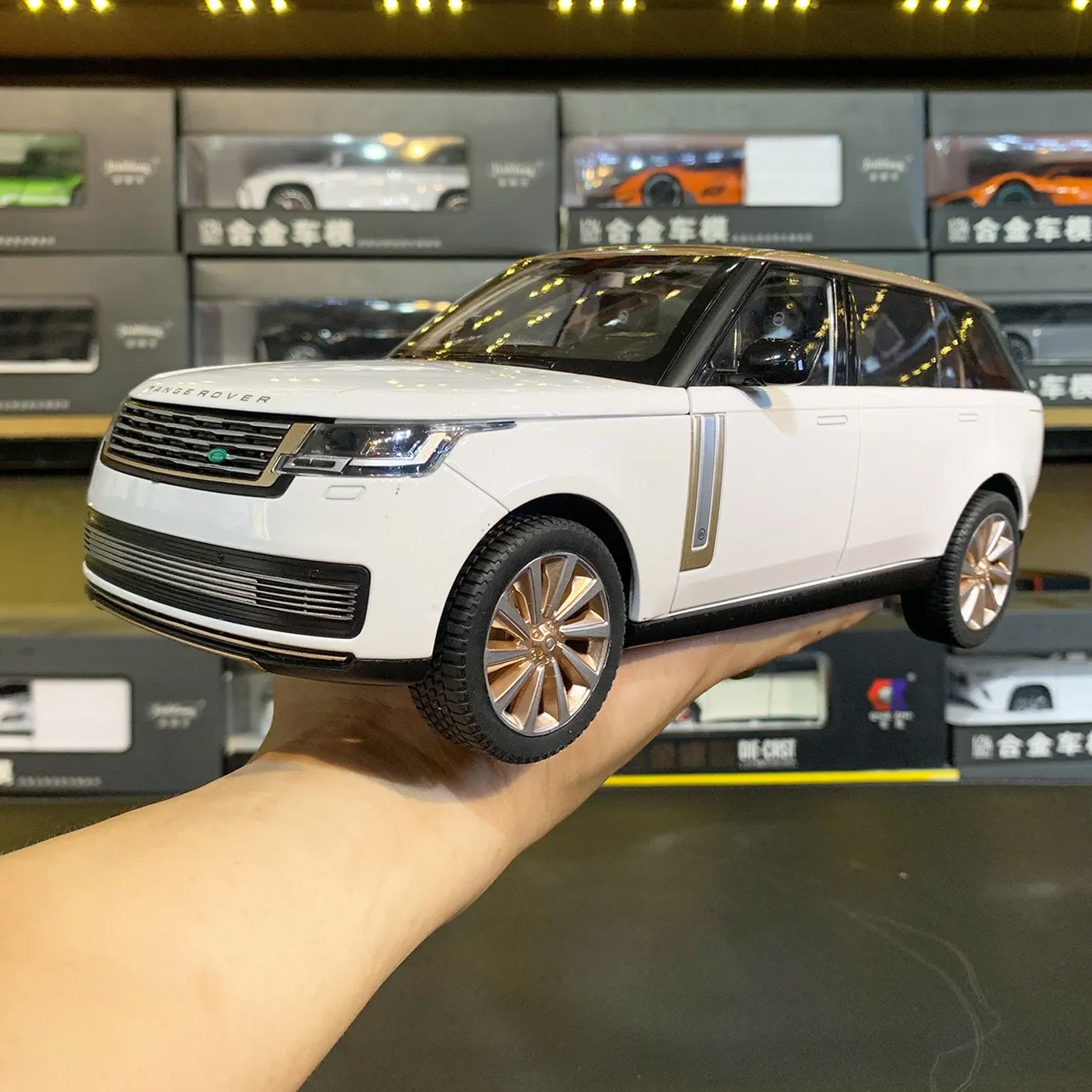 1:18 Range Rover Autobiography