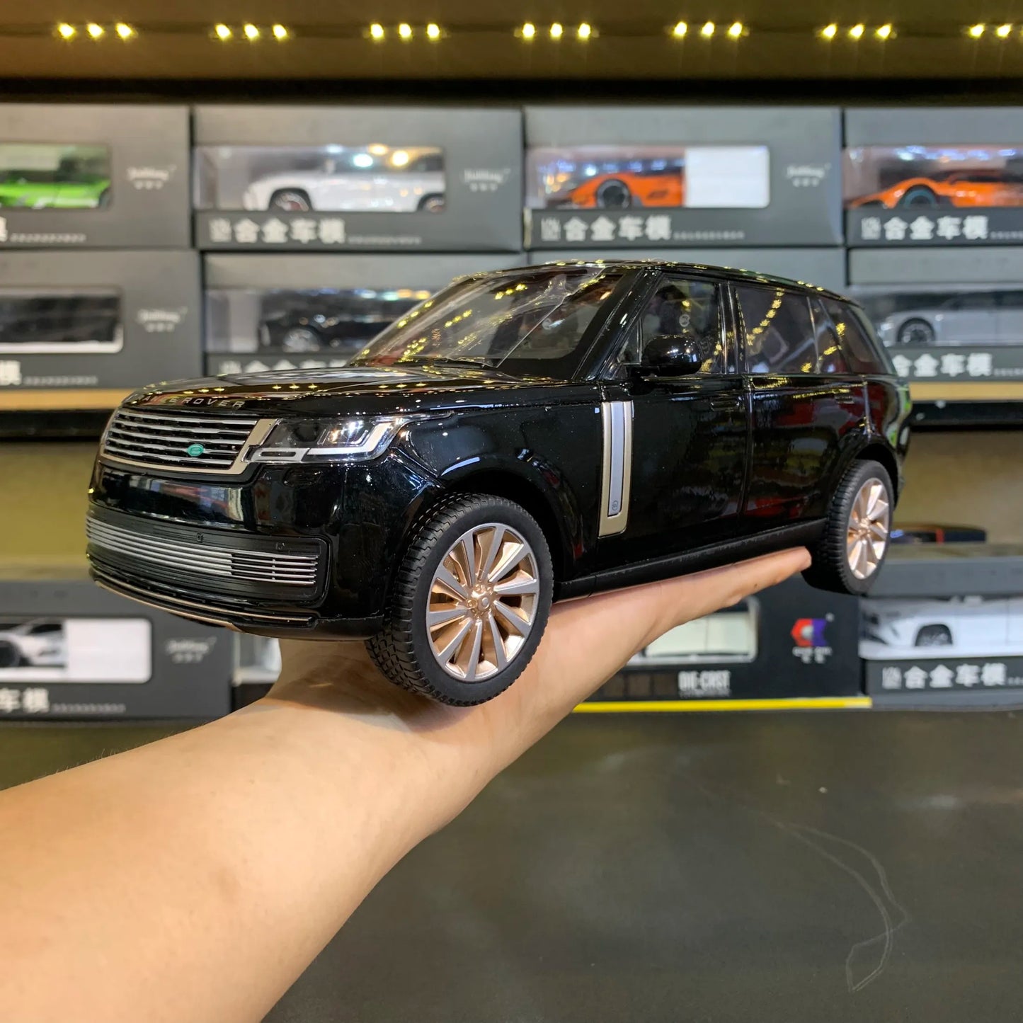 1:18 Range Rover Autobiography
