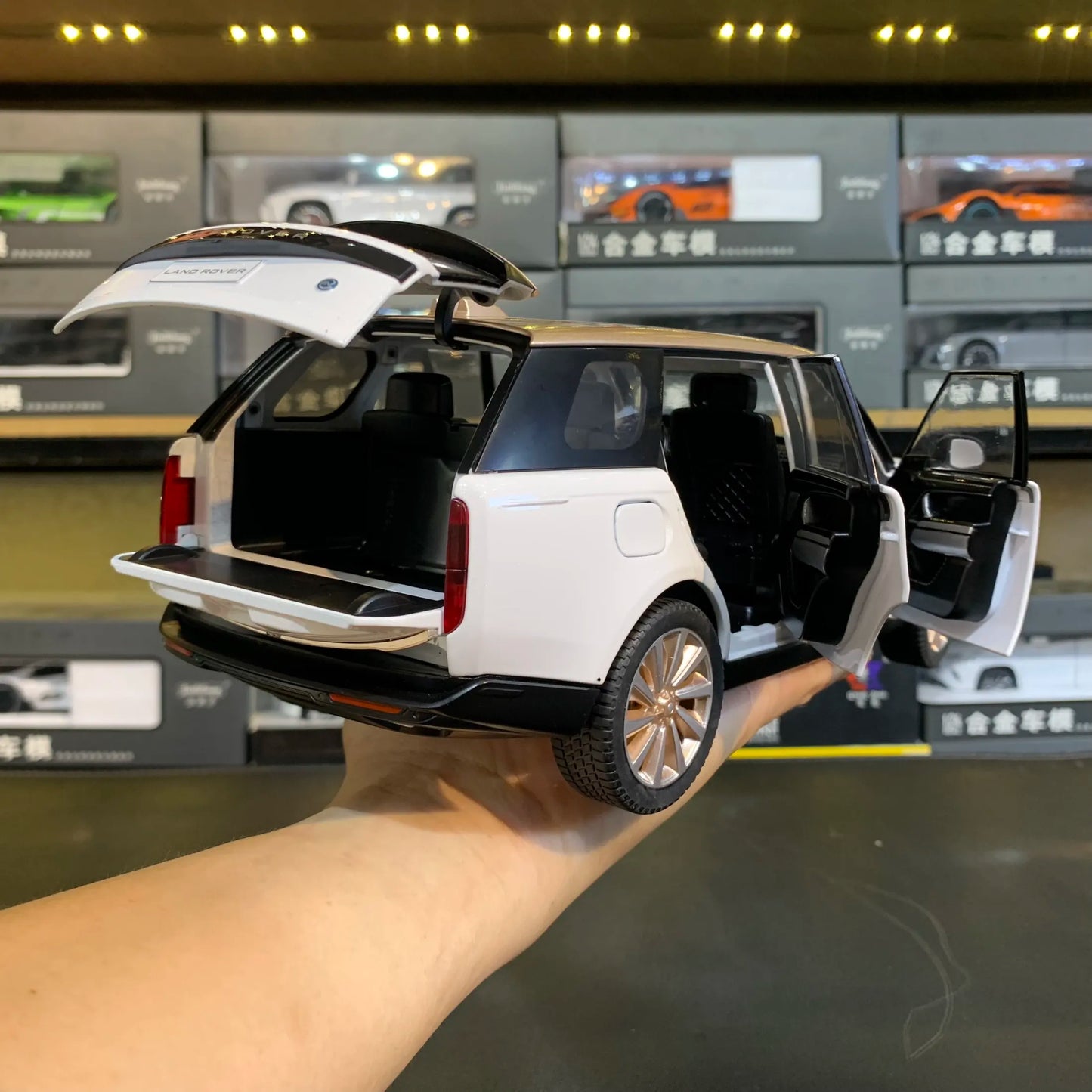 1:18 Range Rover Autobiography