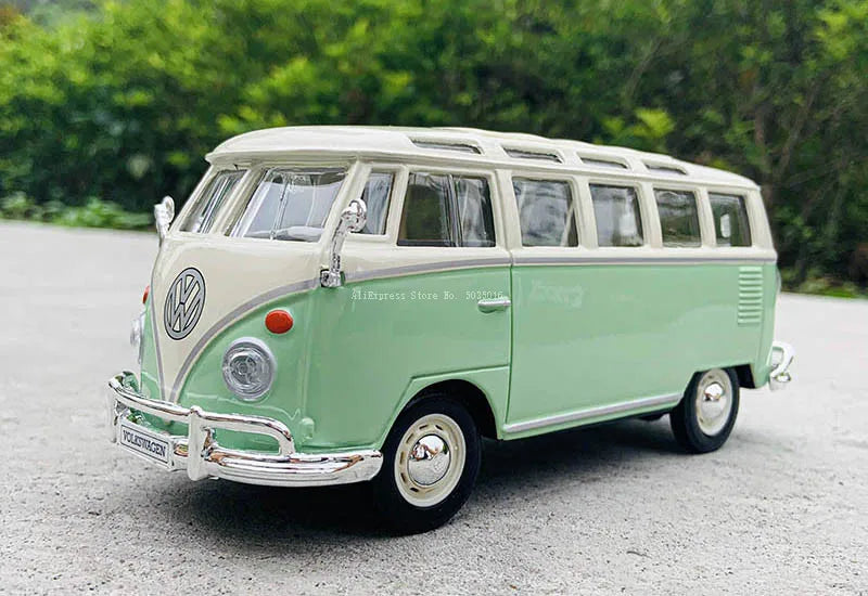 1:25 Volkswagen VAN SAMBA